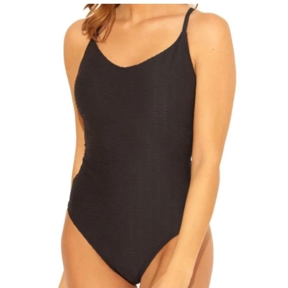 NWT. Bleu Rod Beattie Women's Wave Rider Textured One Piece Swimsuit